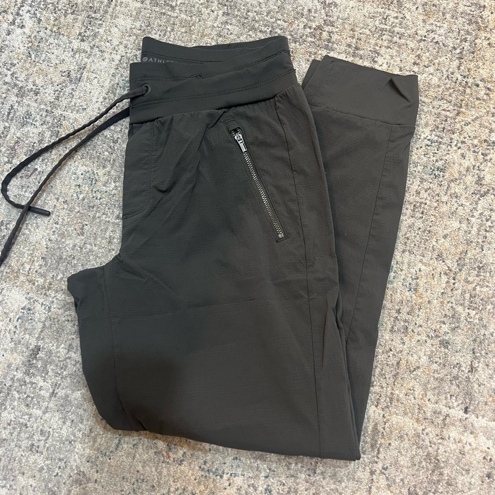Athleta Trekkie north joggers